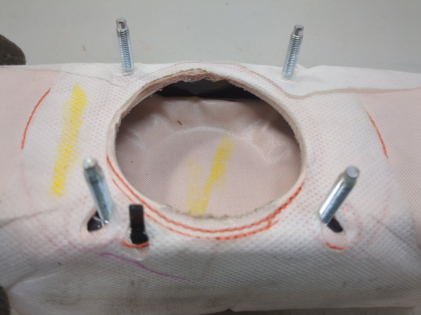 Подушка безопасности пассажирская (в торпедо)