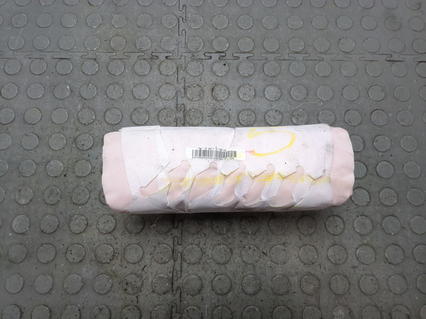 Подушка безопасности пассажирская (в торпедо)