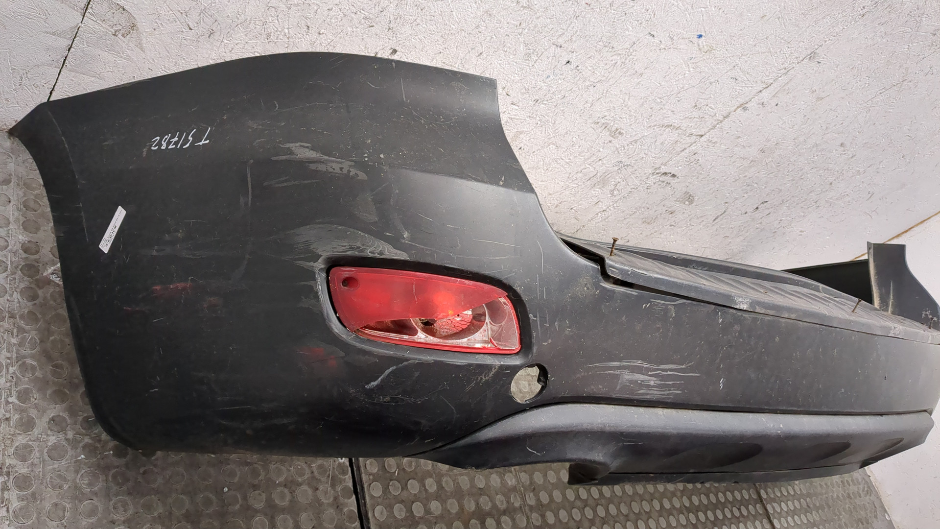 Бампер задний