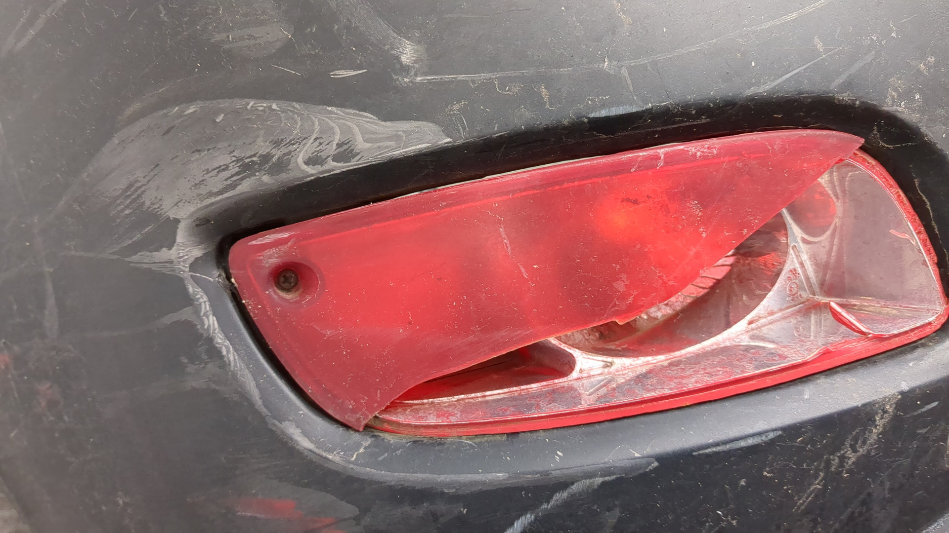 Бампер задний