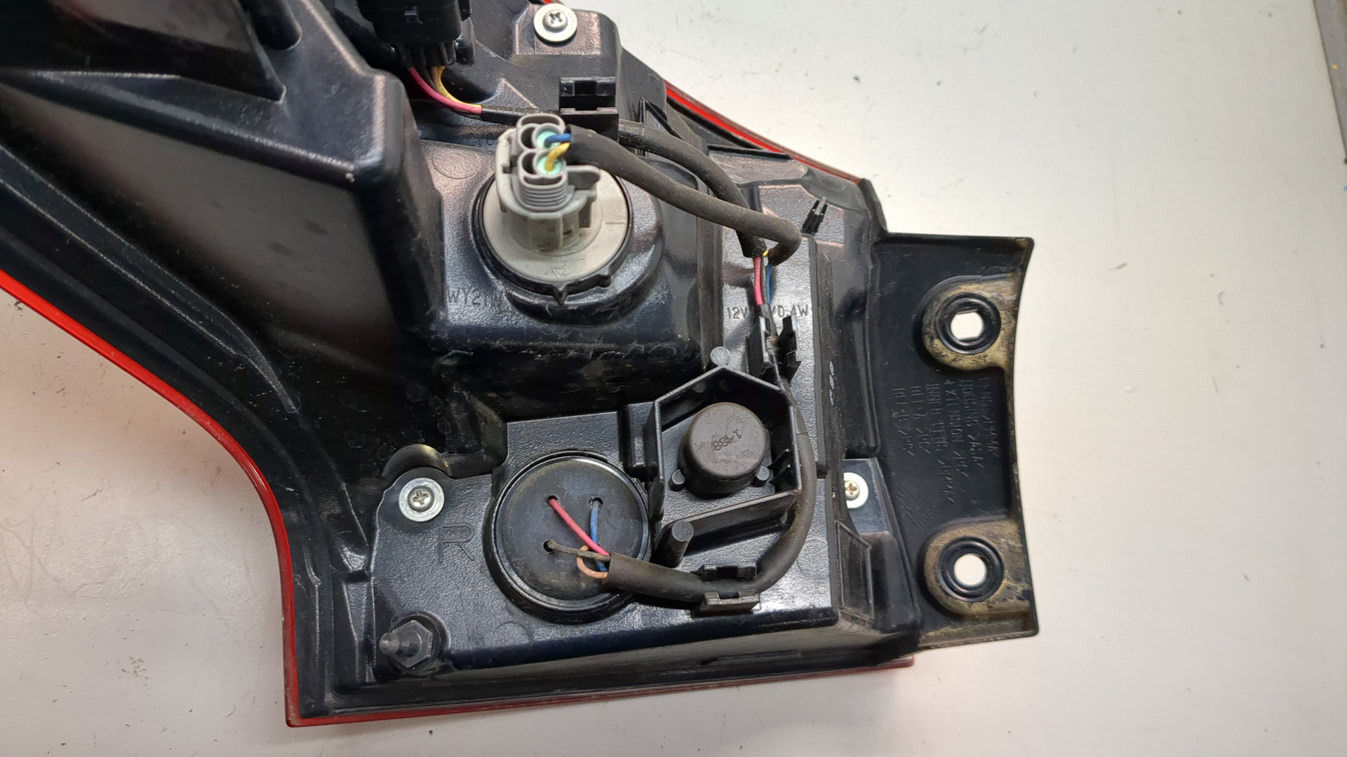 Фонарь задний правый