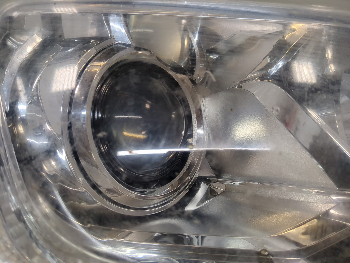 Фара правая