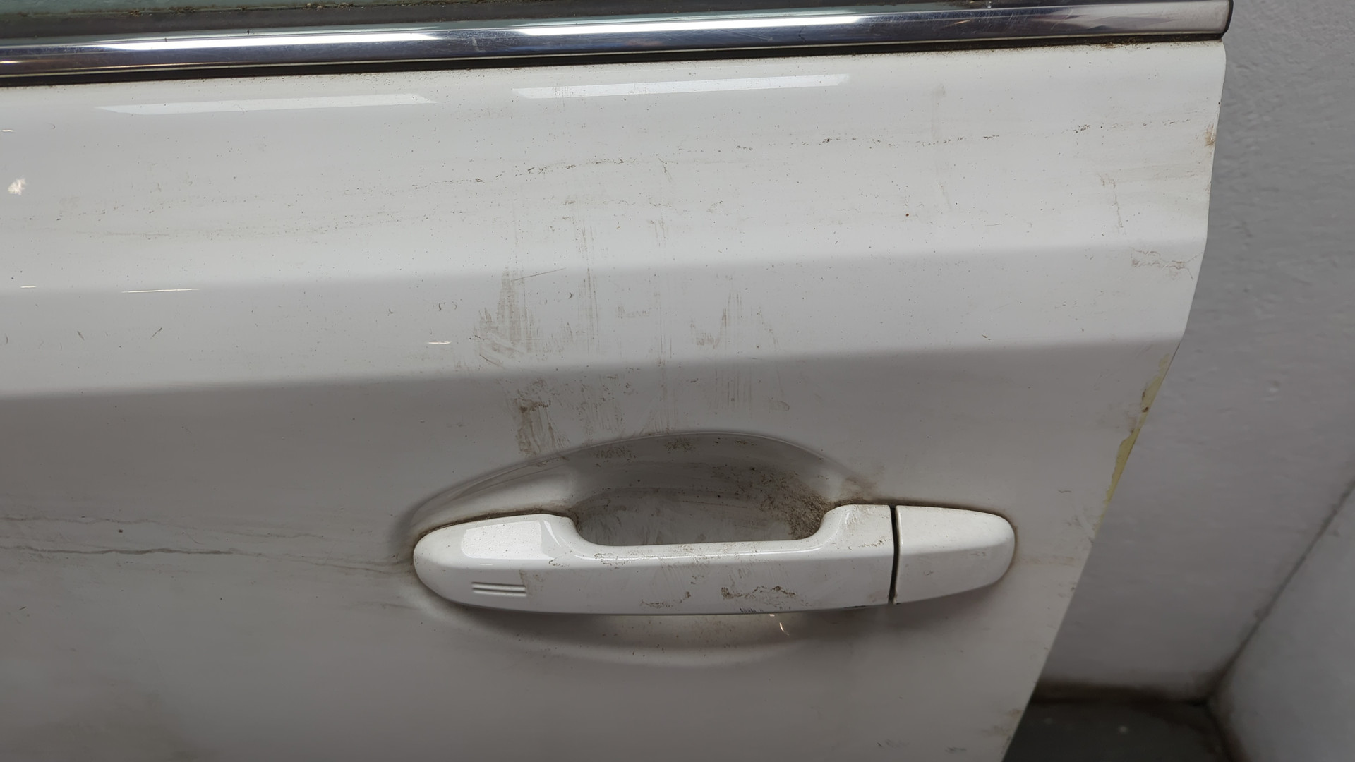 Дверь передняя левая