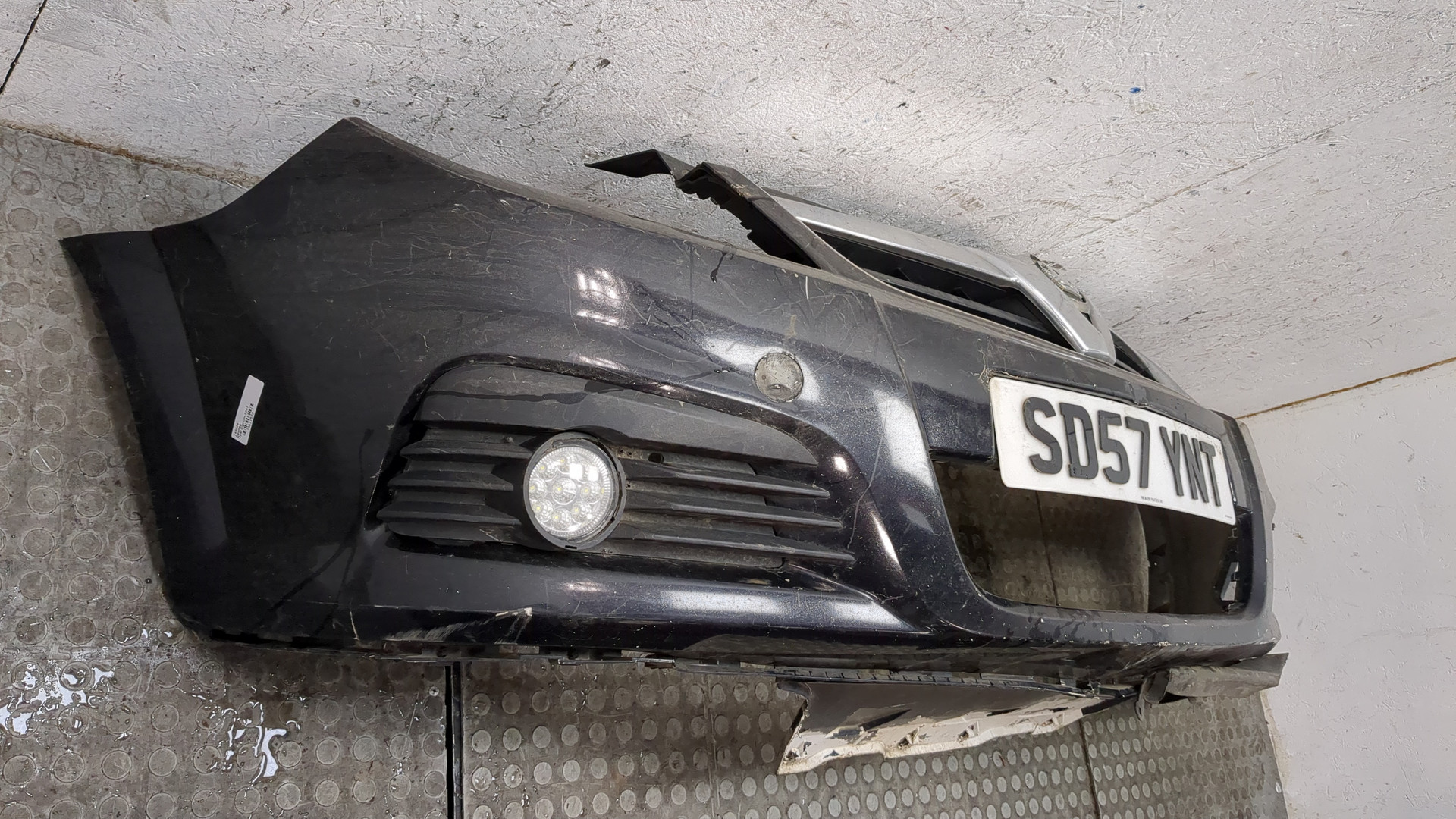 Бампер передний