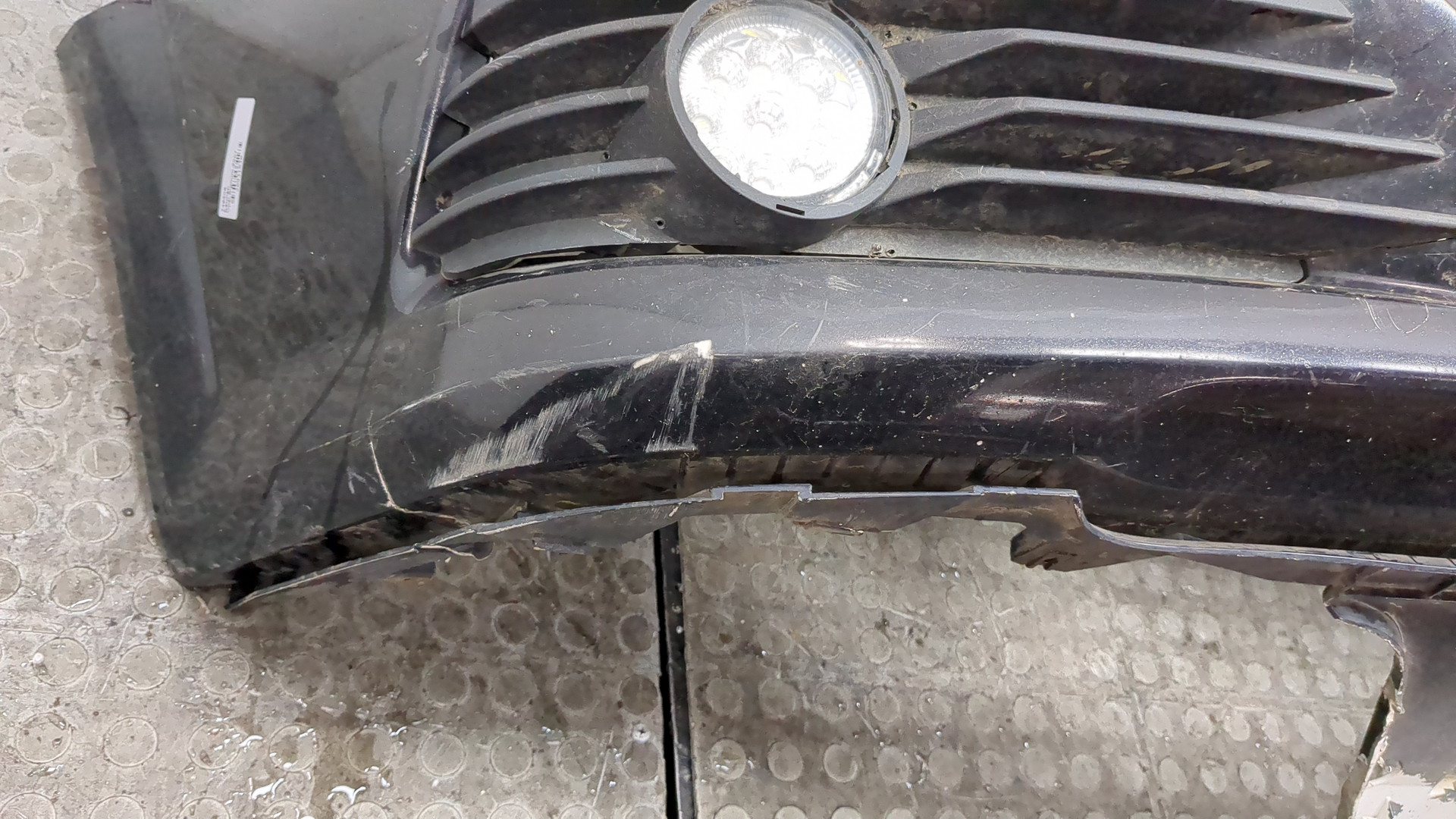 Бампер передний