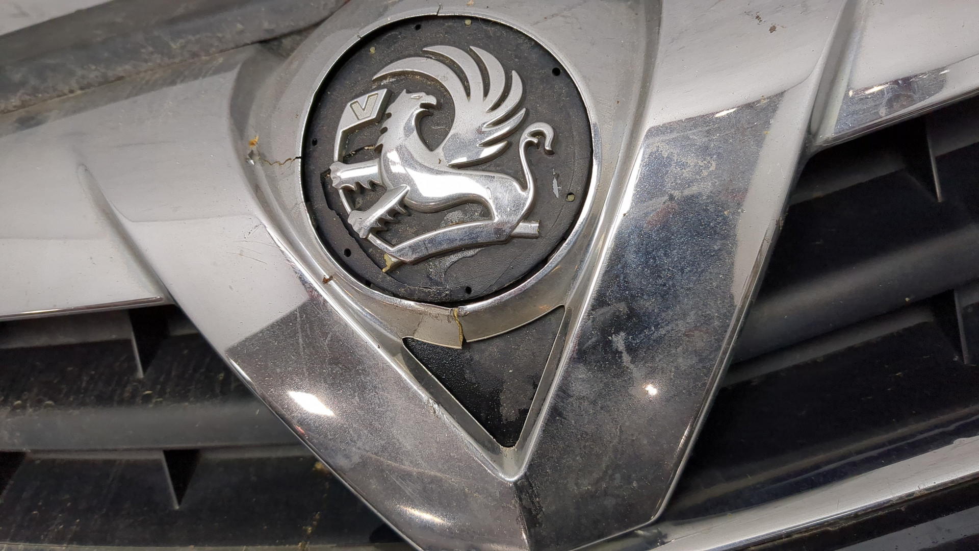 Бампер передний