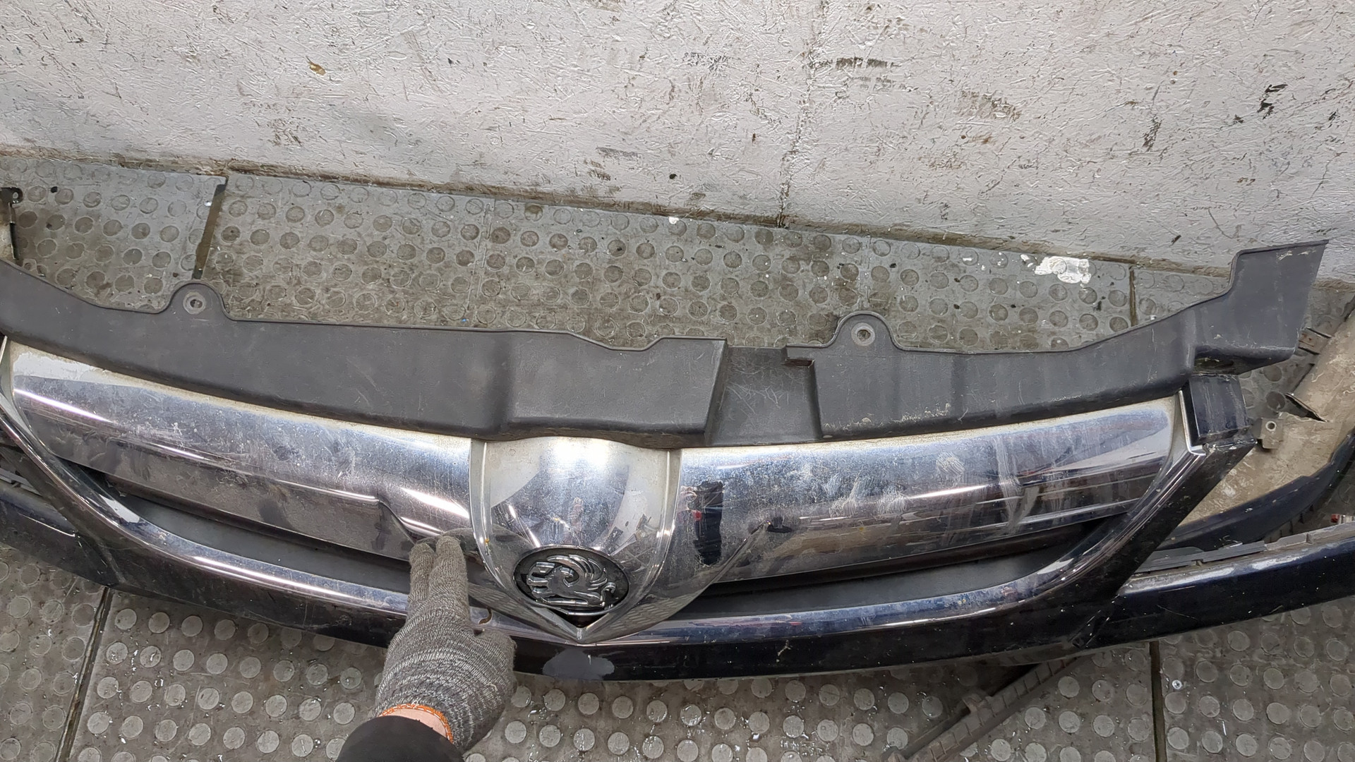 Бампер передний