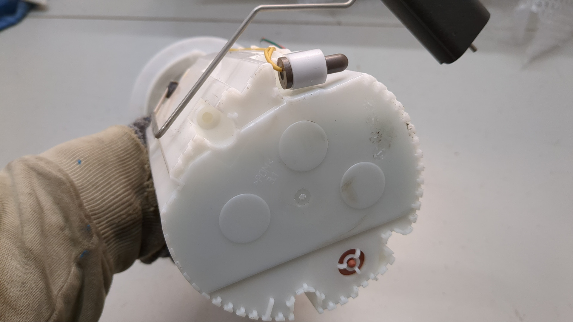 Насос топливный электрический