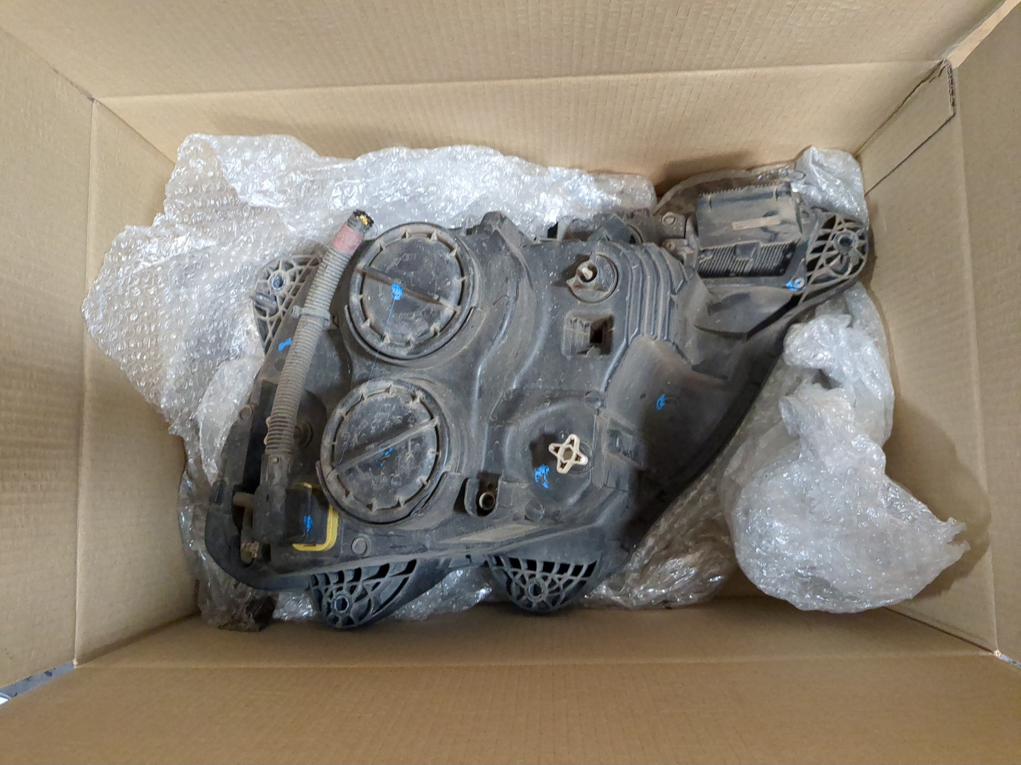 Фара правая