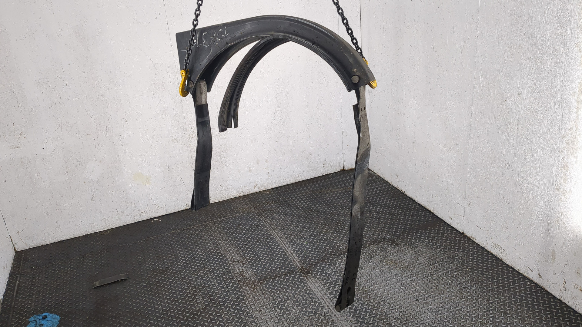 Лента крепления бензобака