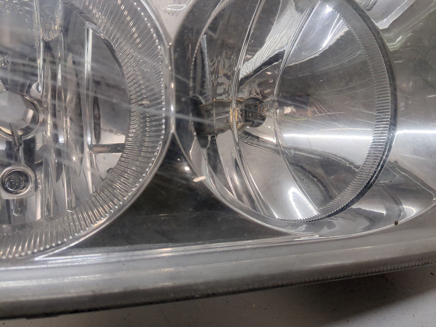 Фара правая