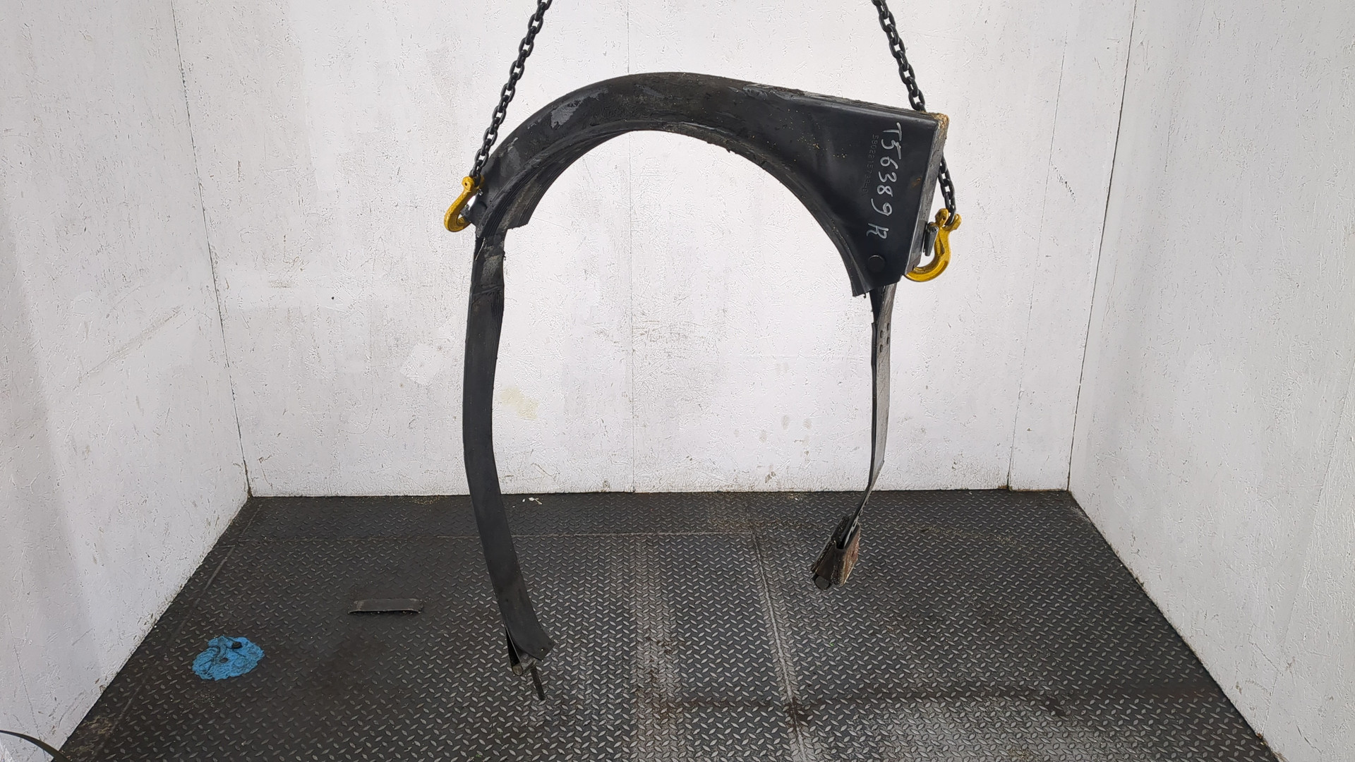 Лента крепления бензобака