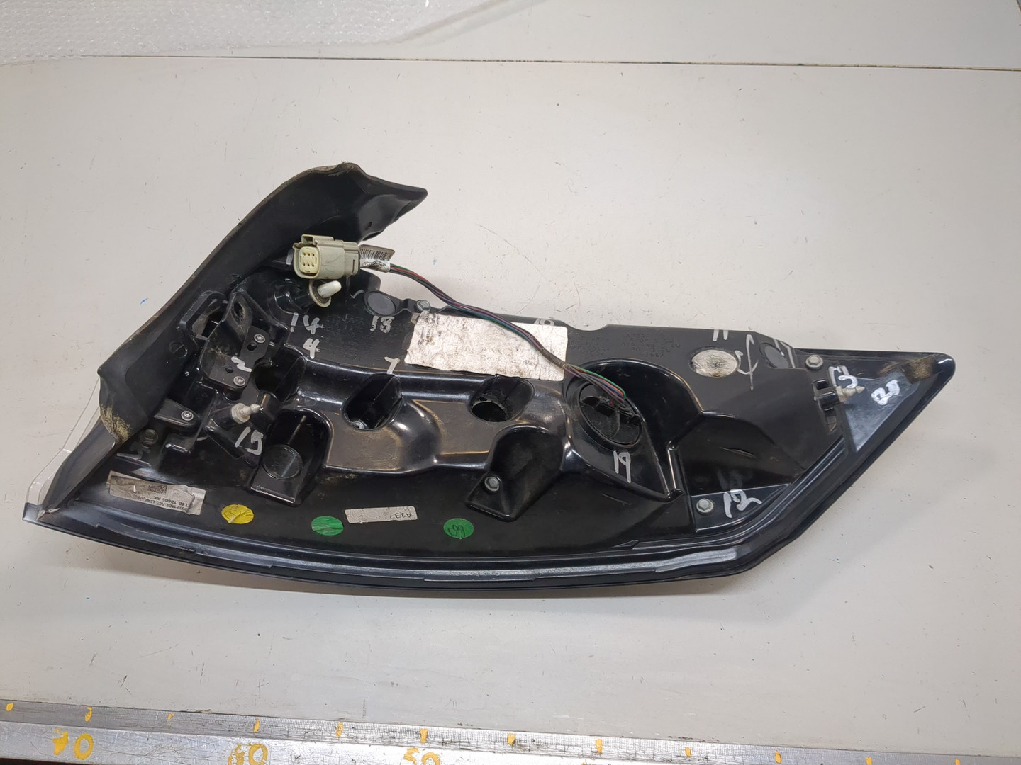 Фонарь задний левый