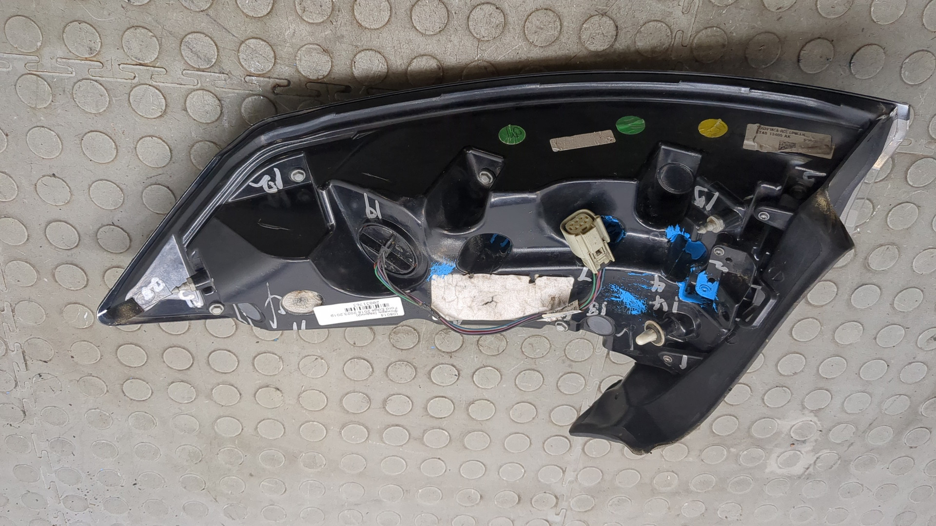 Фонарь задний левый