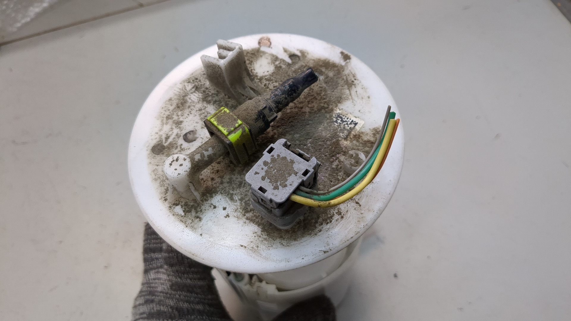 Насос топливный электрический