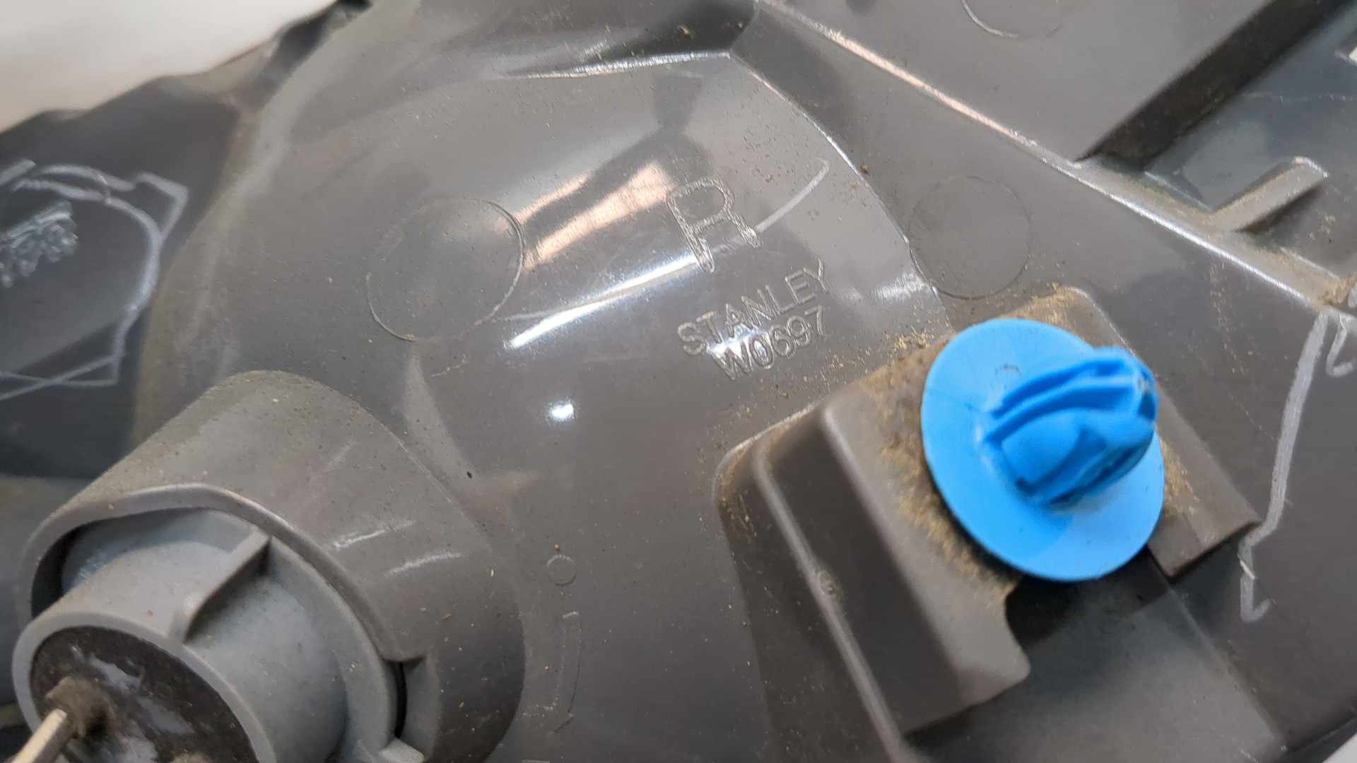 Фонарь задний правый