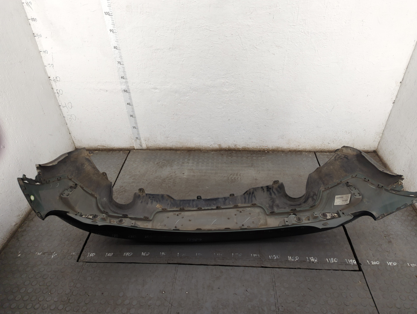 Бампер задний