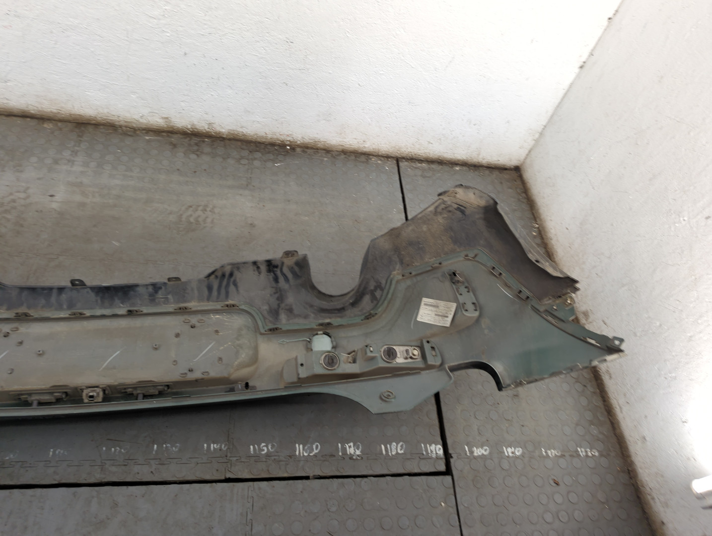 Бампер задний