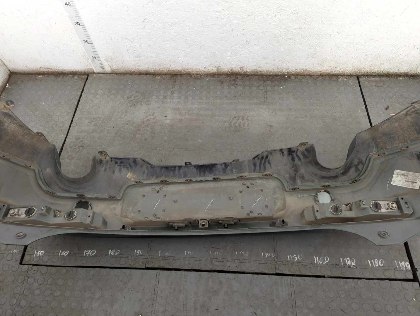 Бампер задний