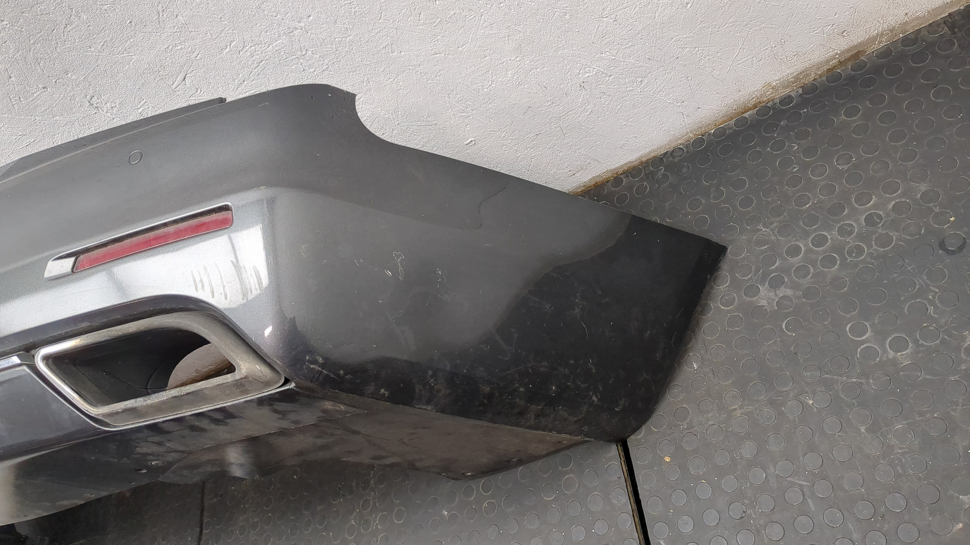 Бампер задний