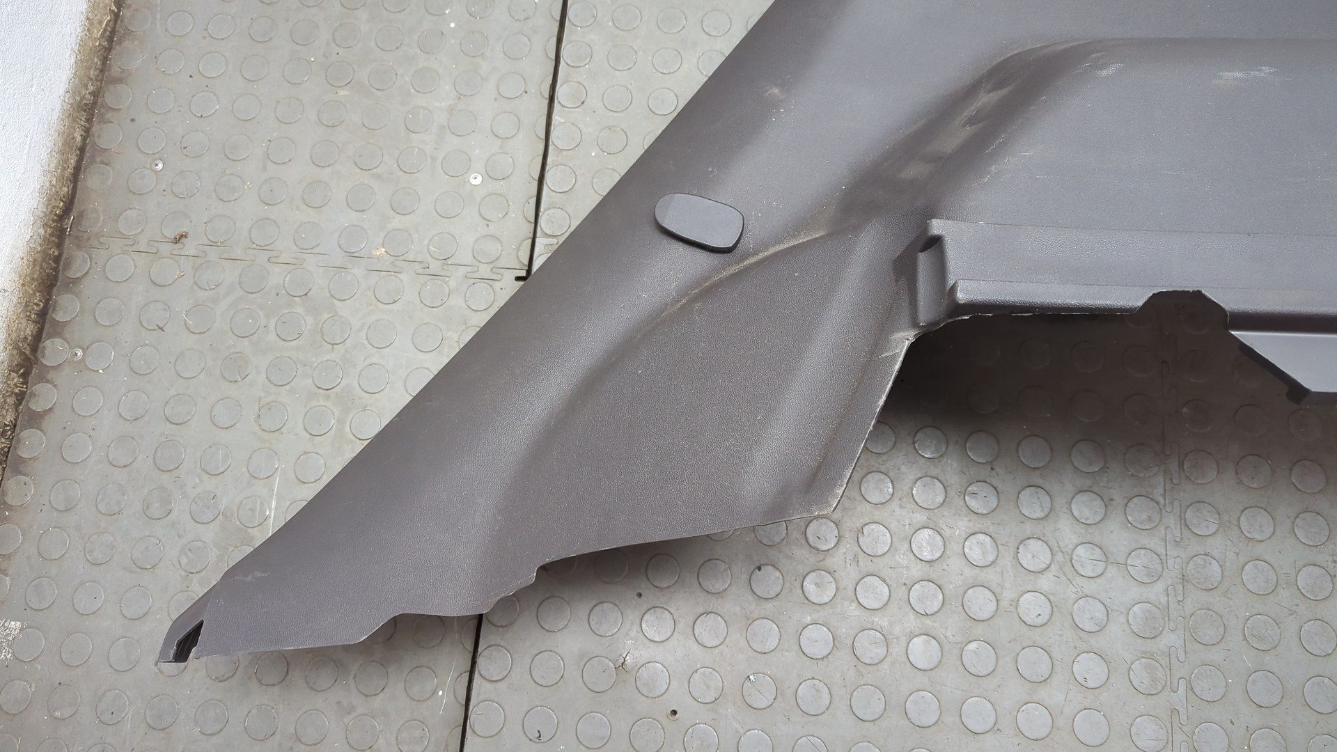 Обшивка багажника