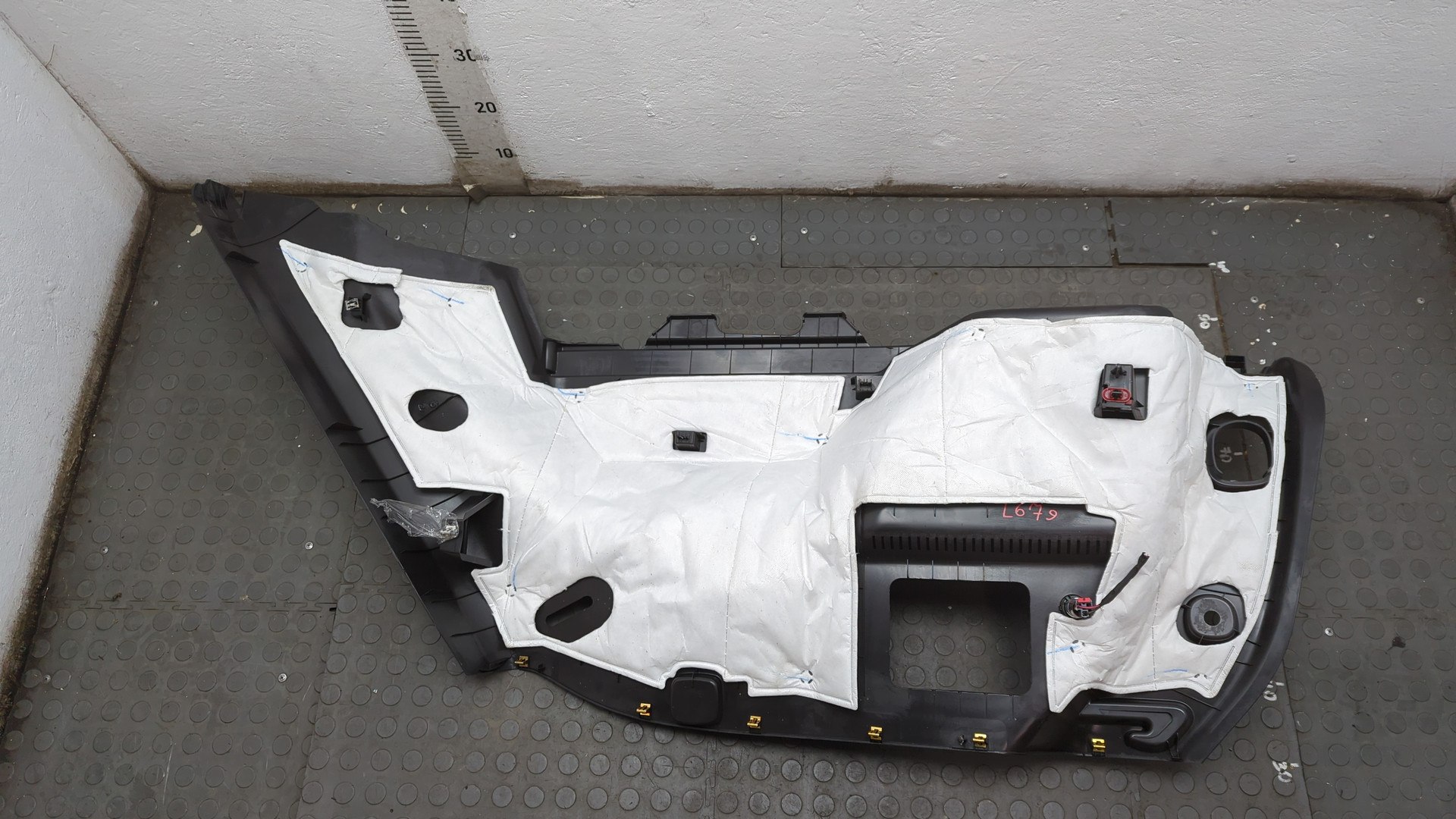 Обшивка багажника