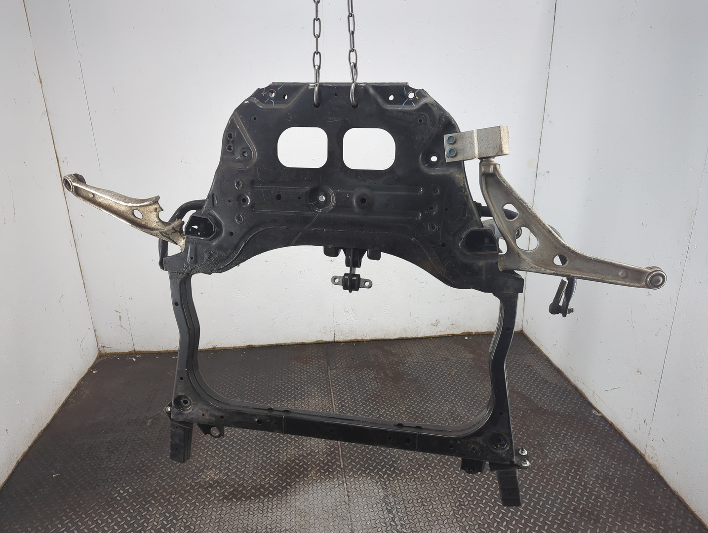 Балка подмоторная