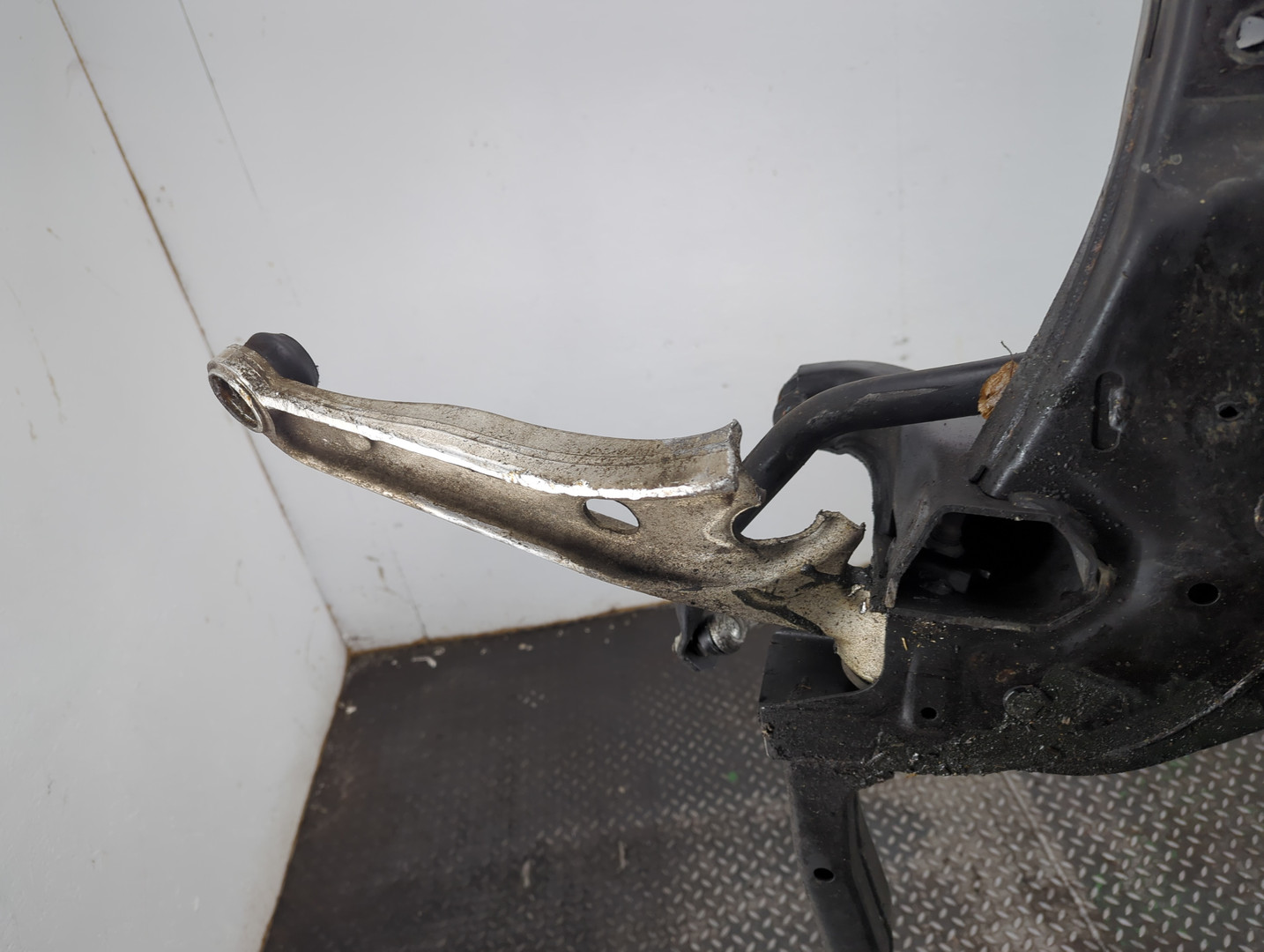 Балка подмоторная