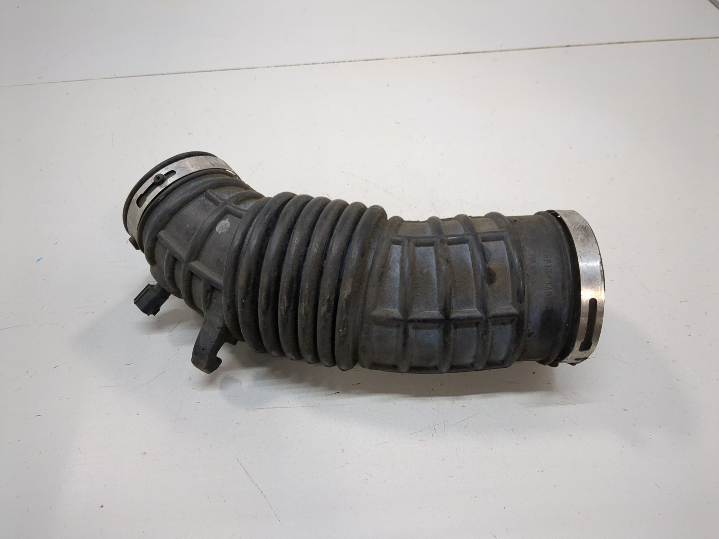 Патрубок воздушного фильтра