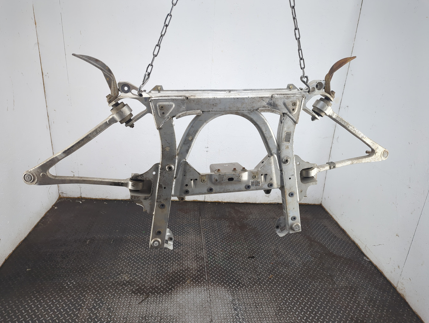 Балка подмоторная