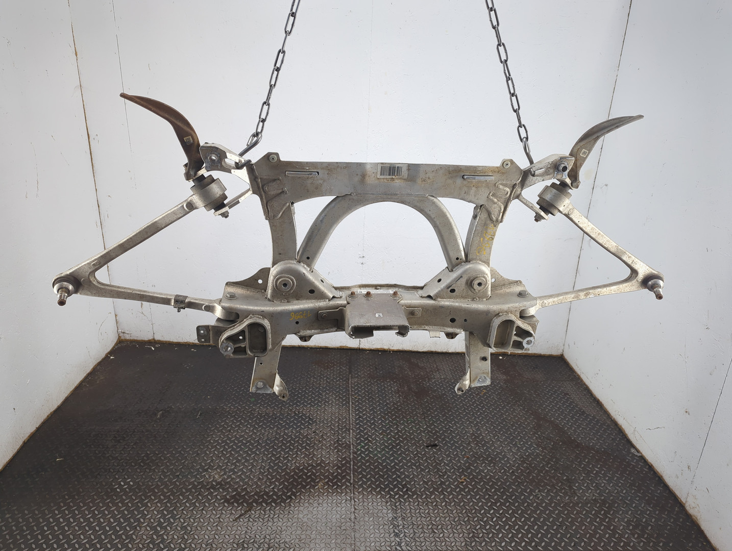 Балка подмоторная