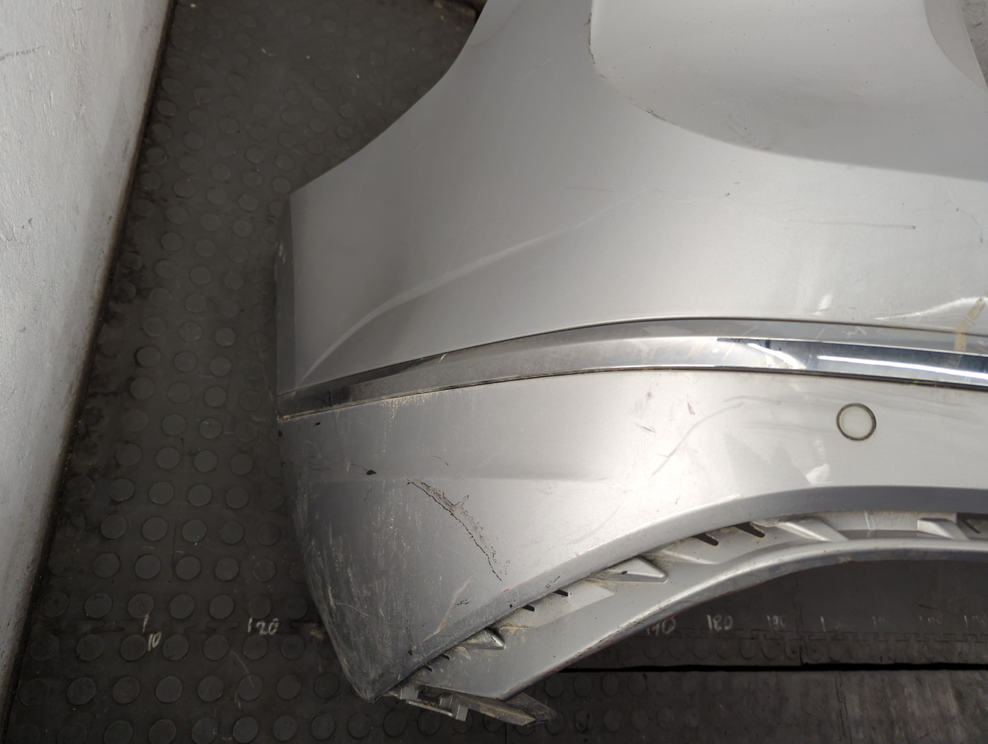 Бампер задний