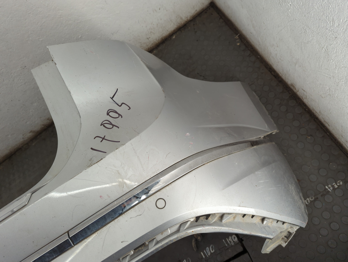 Бампер задний