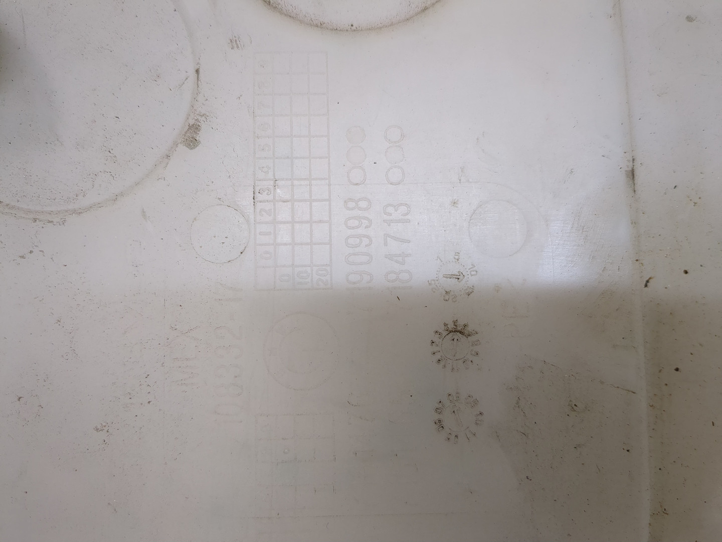 Бачок омывателя лобового стекла