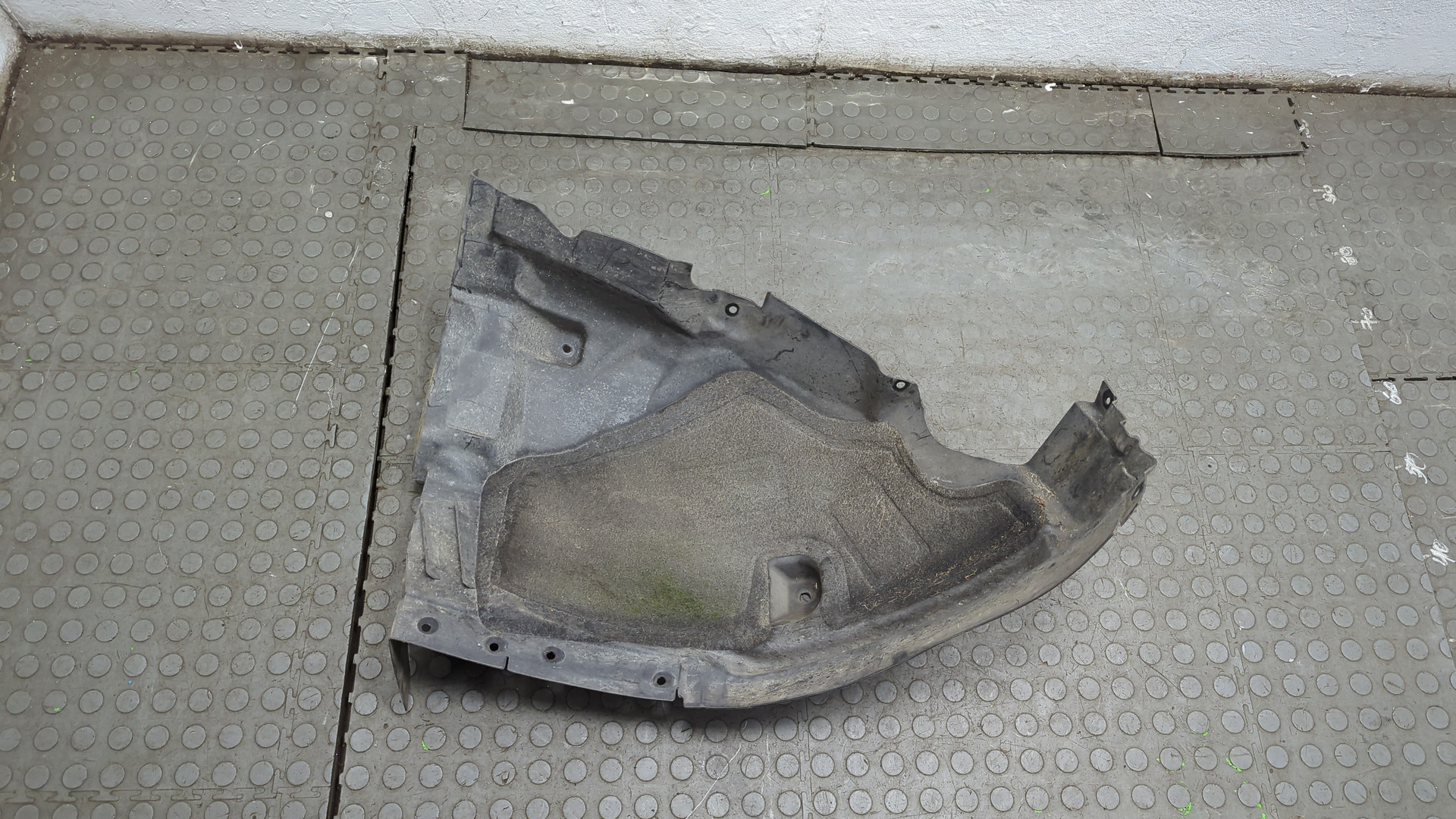 Локер передний левый