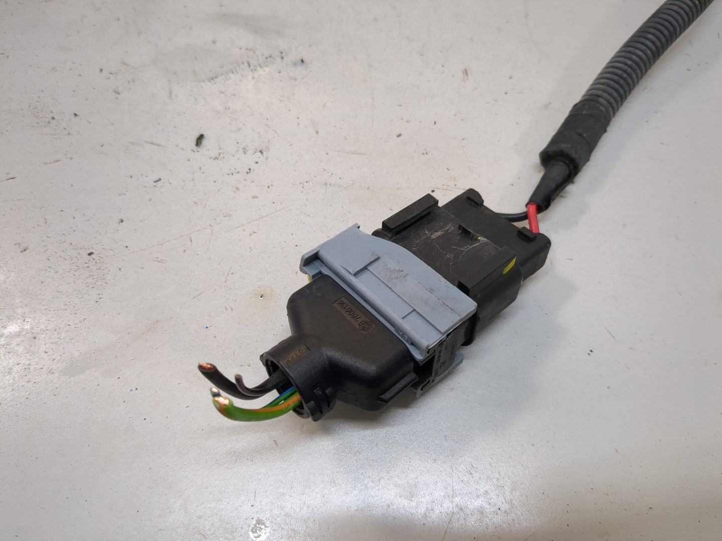 Бачок омывателя лобового стекла