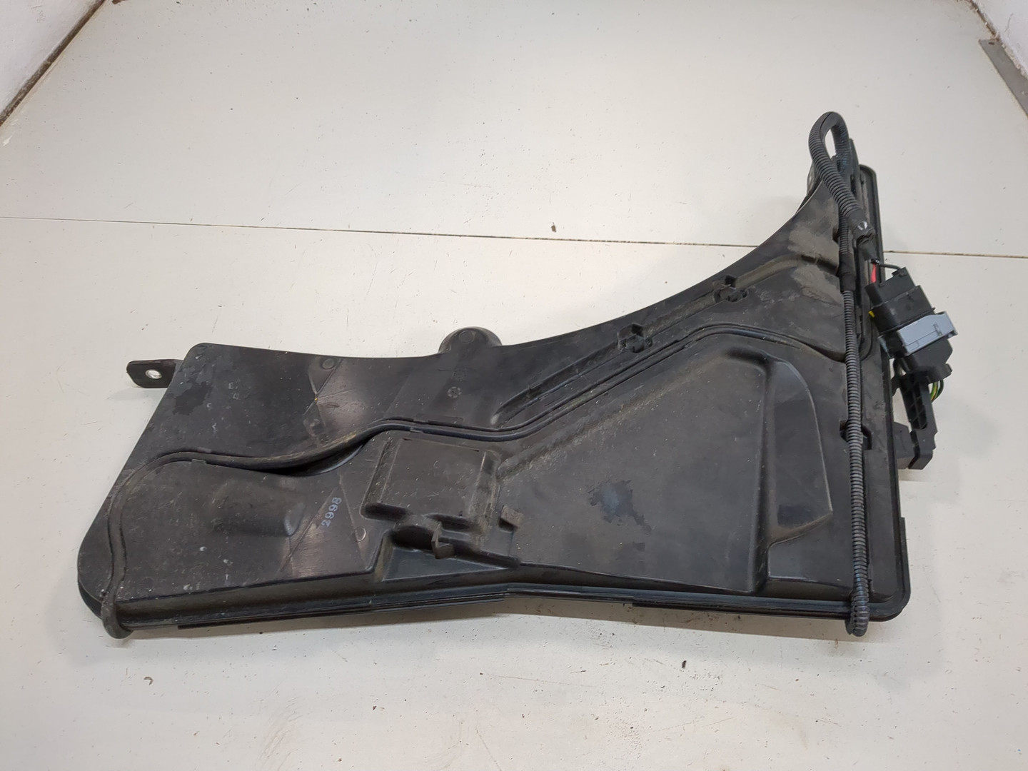 Бачок омывателя лобового стекла