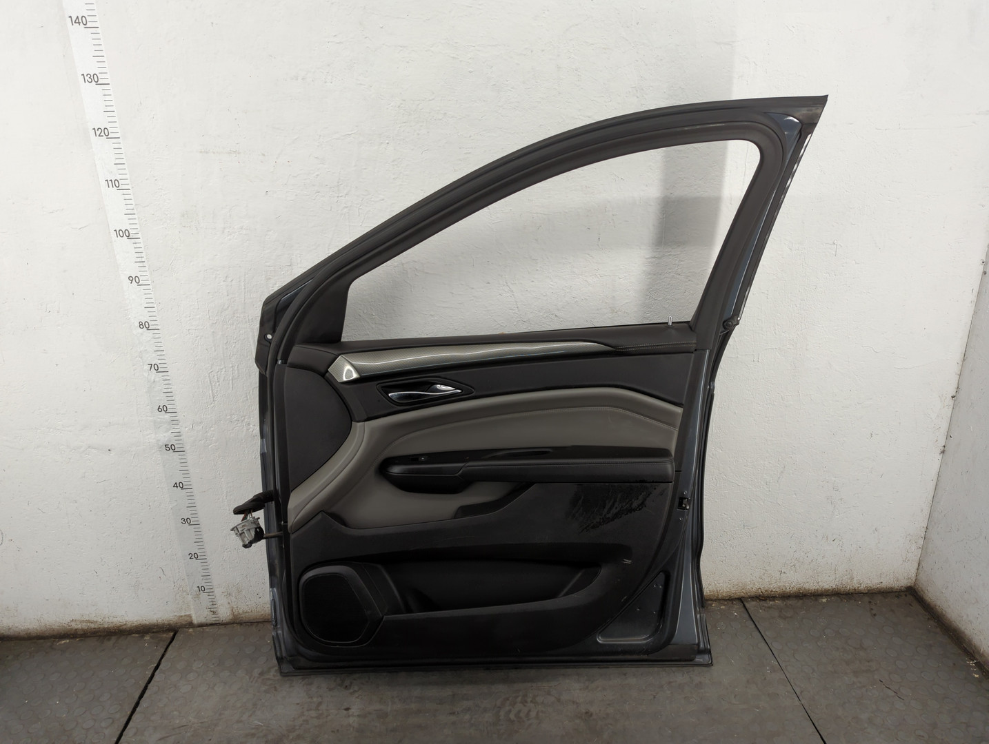 Дверь передняя правая