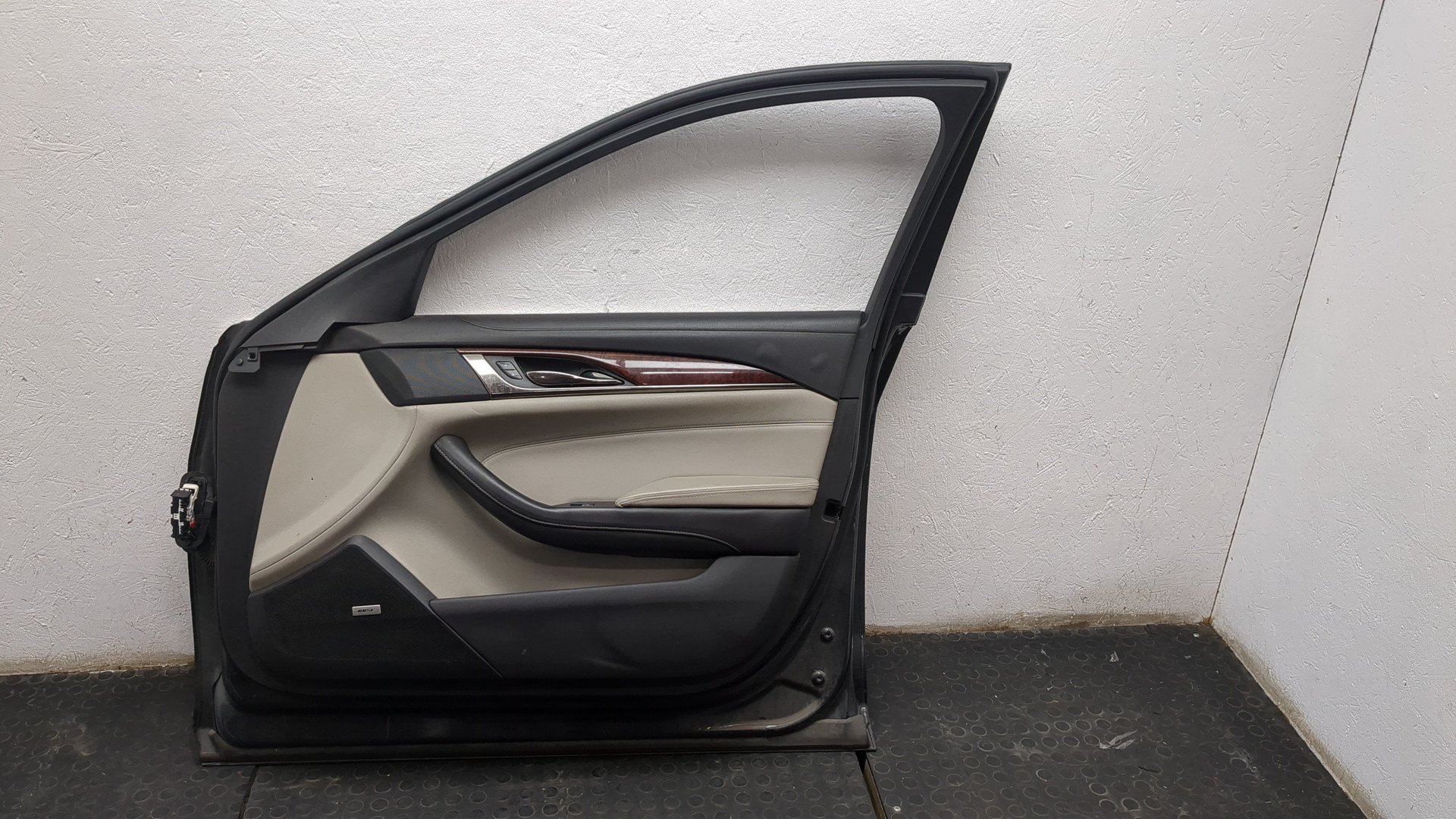 Дверь передняя правая