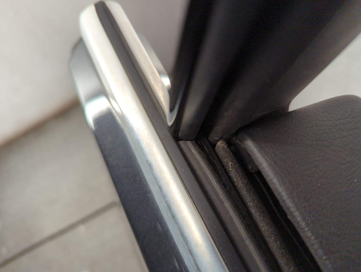 Дверь задняя левая