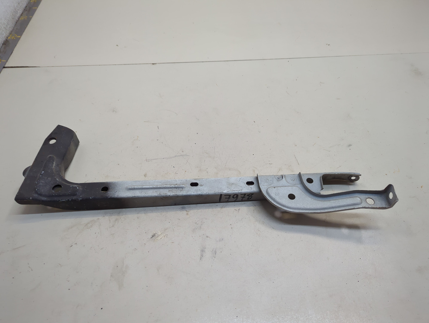 Кронштейн (сопут. товар)