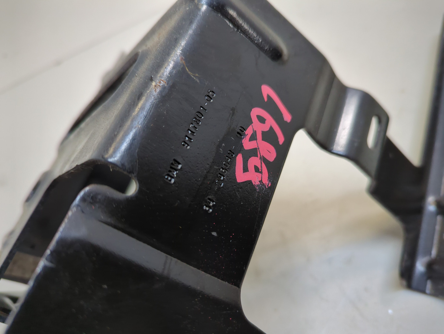 Кронштейн (сопут. товар)