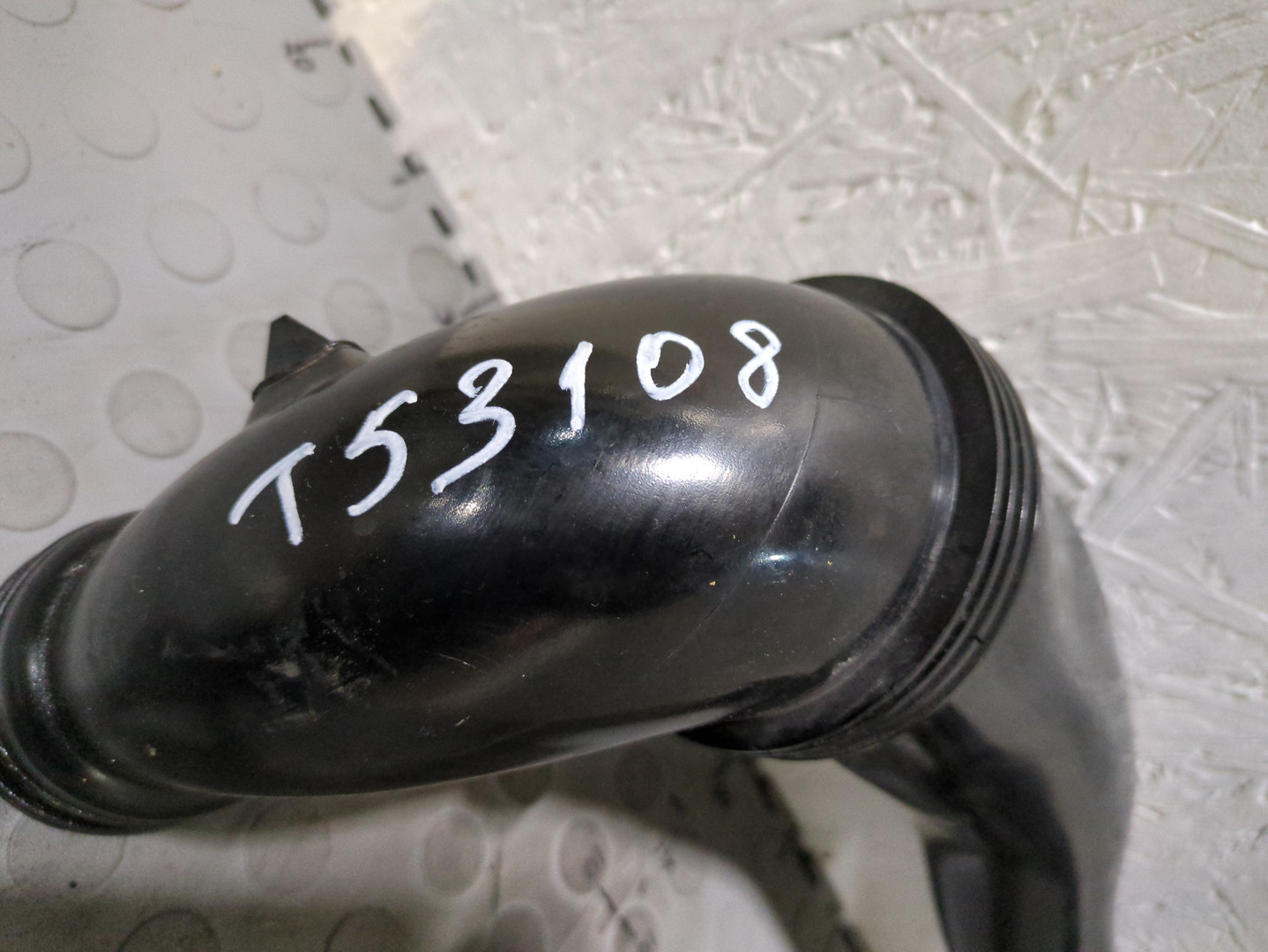 Патрубок воздушного фильтра