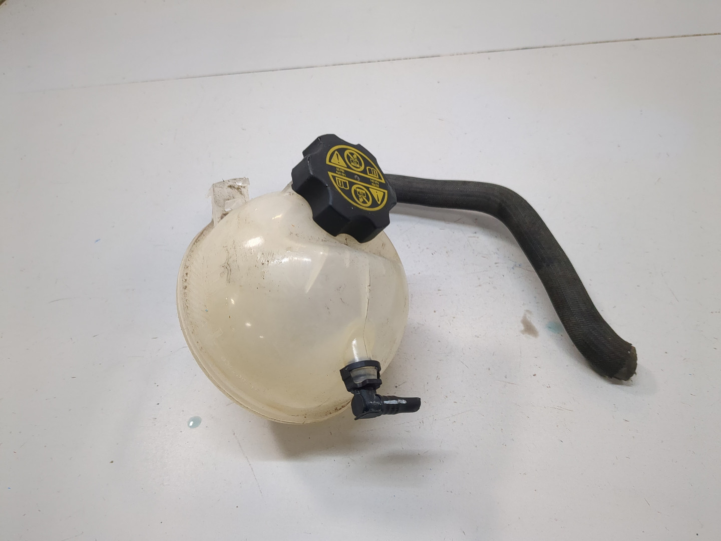 Бачок расширительный