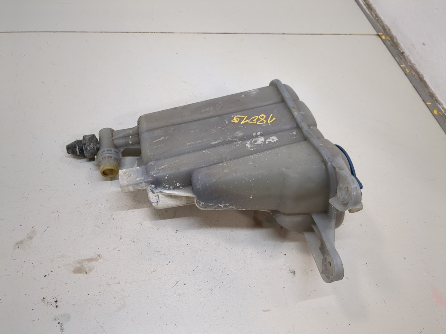 Бачок расширительный