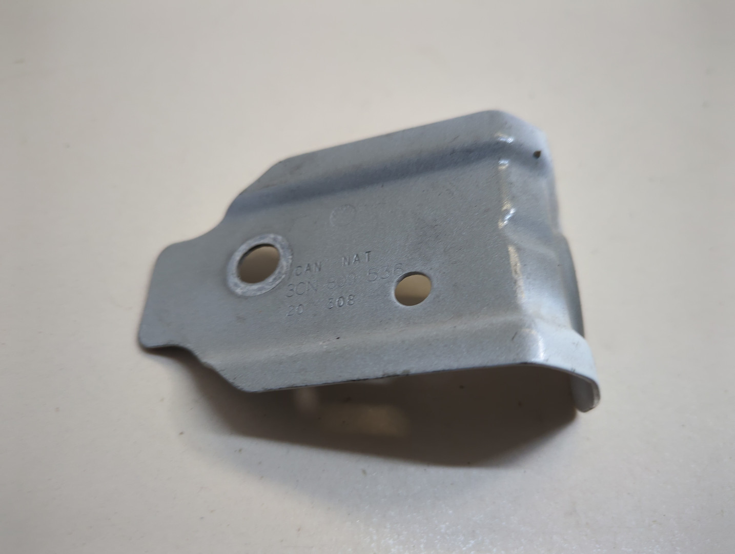 Кронштейн крепления крыла