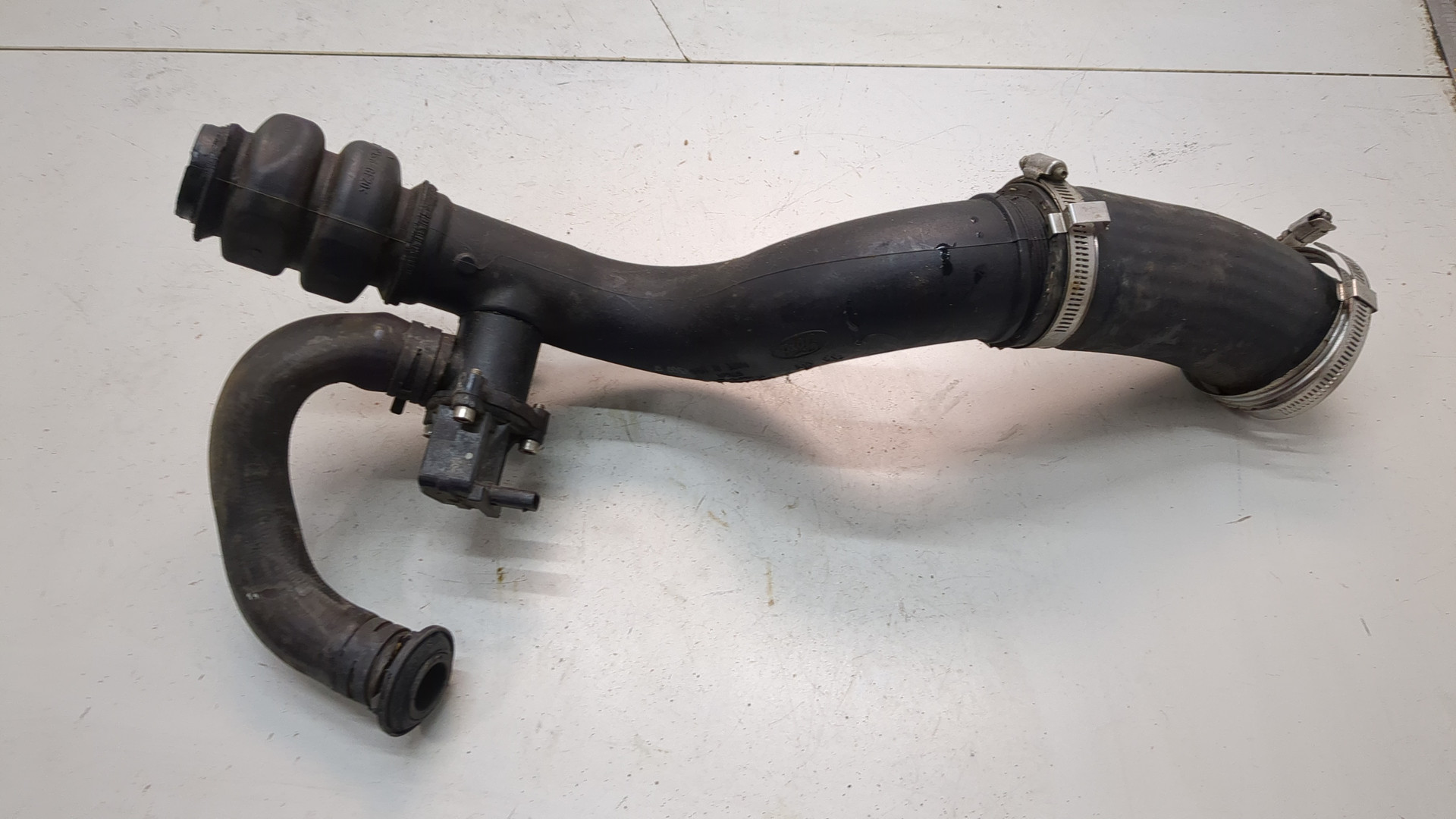 Патрубок воздушного фильтра