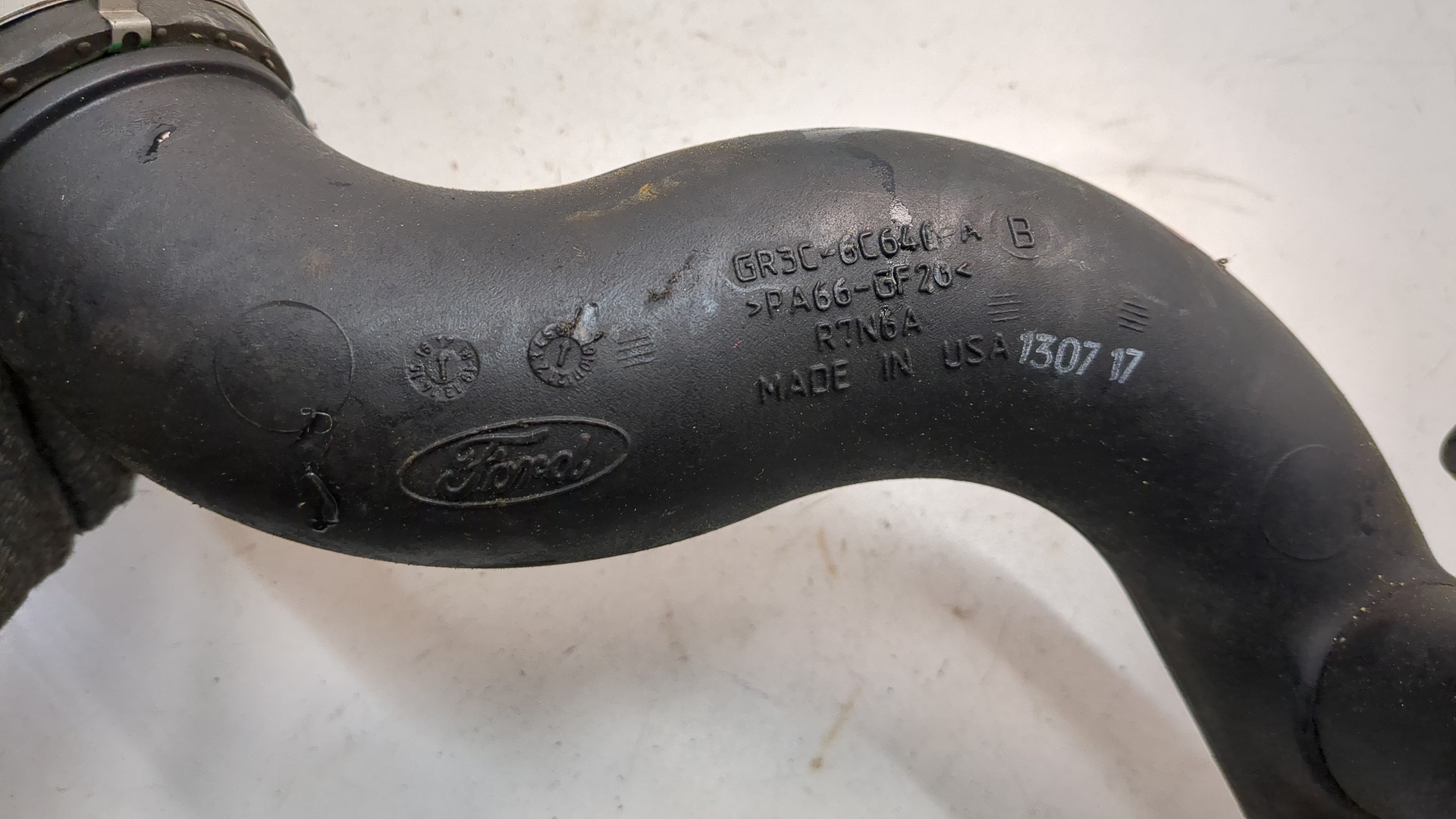 Патрубок воздушного фильтра