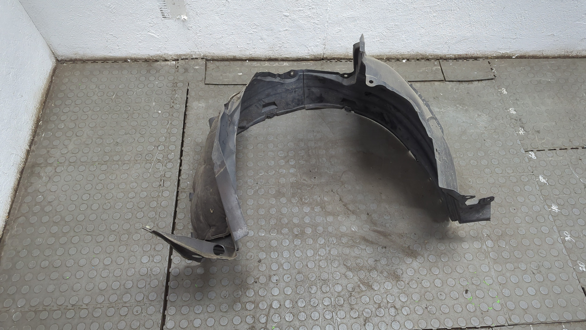 Локер передний правый