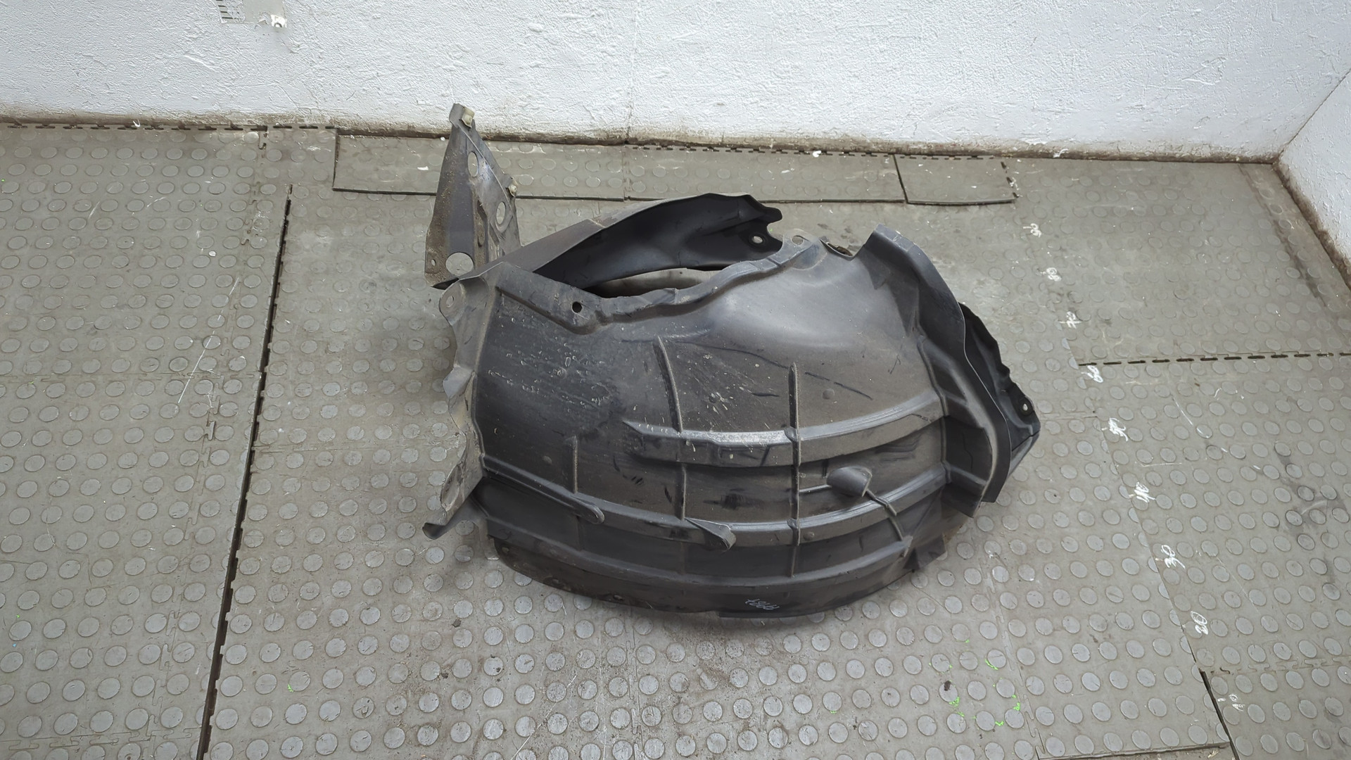 Локер передний правый